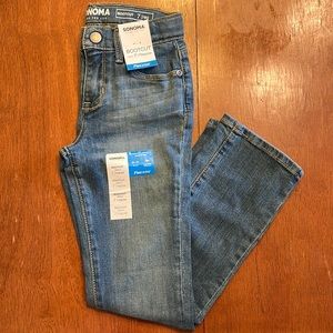 Brand new Sonoma boot cut jeans. size 7. Adjustable waist.